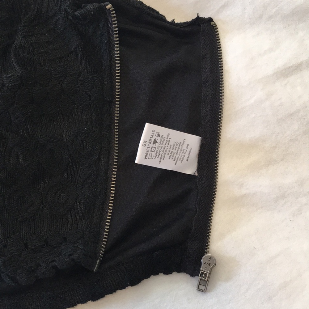 Black crop top - Picture 5 of 8